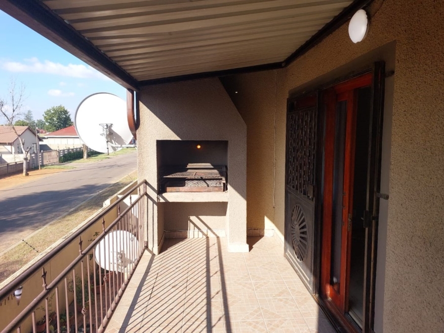 3 Bedroom Property for Sale in Vaalpark Free State